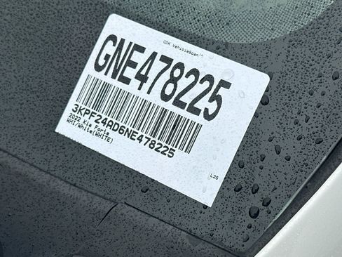 Used 2022 Kia Forte LXS w/ LXS Technology Package image 18