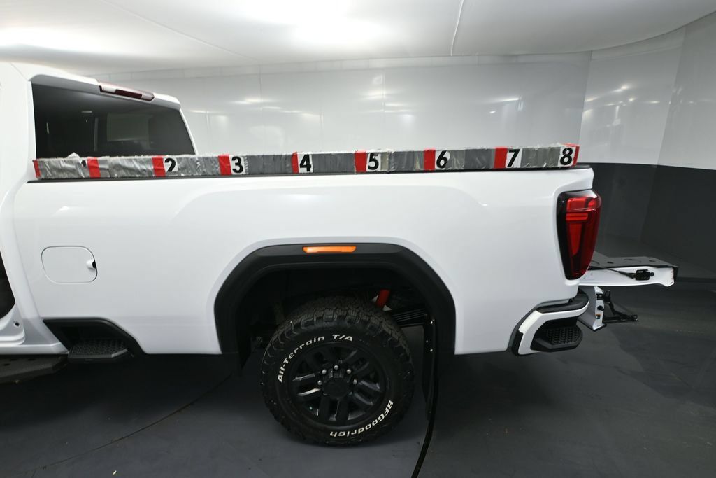 Used 2022 GMC Sierra 2500 AT4 w/ Snow Plow Prep/Camper Package AWD/4WD image 31