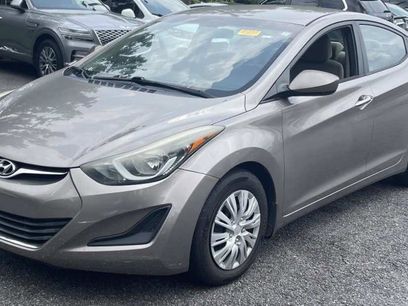 Used 2016 Hyundai Elantra SE