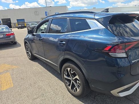 Used 2024 Kia Sportage EX w/ EX Premium Package AWD/4WD image 4