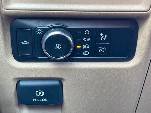 Used 2023 Ford F150 XLT image 29