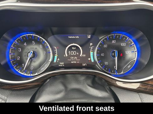 Used 2024 Chrysler Pacifica Limited FWD image 19