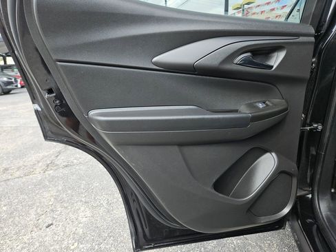 Used 2025 Chevrolet TrailBlazer LT AWD/4WD image 18
