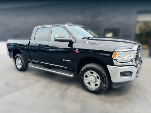 Used 2020 RAM 2500 Tradesman w/ Chrome Appearance Group image 7