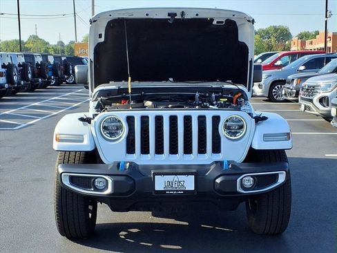 Used 2022 Jeep Wrangler Unlimited Sahara w/ Cold Weather Group image 31