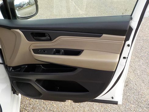 Used 2020 Honda Odyssey Touring image 32