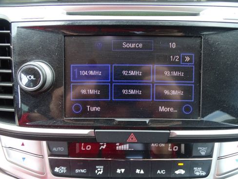Used 2014 Honda Accord Touring image 27
