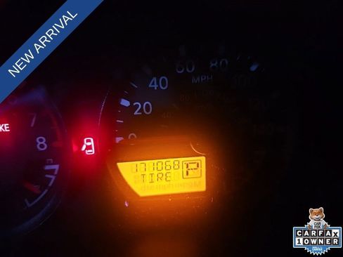 Used 2011 Nissan Frontier SV RWD image 2