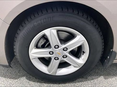 Used 2022 Chevrolet Malibu LS FWD image 40