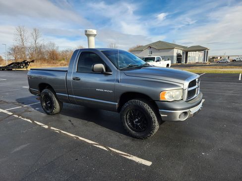 Used 2005 Dodge Ram 1500 Truck ST image 9