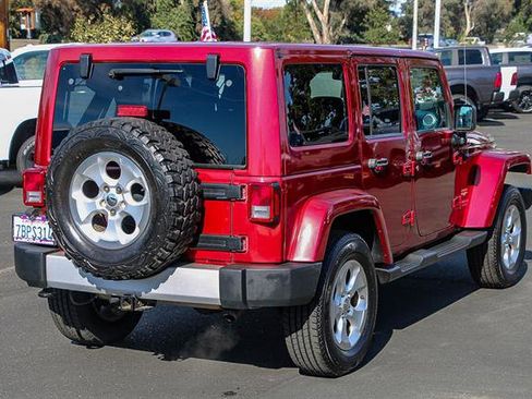 Used 2013 Jeep Wrangler Unlimited Sahara image 4