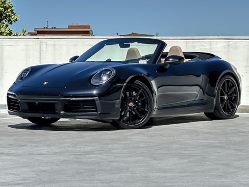 Used 2023 Porsche 911 Carrera image 1