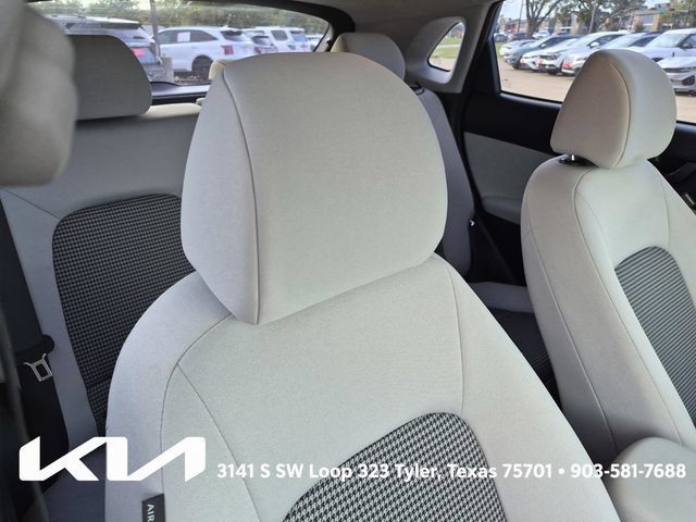 Used 2023 Hyundai Kona SE FWD image 12