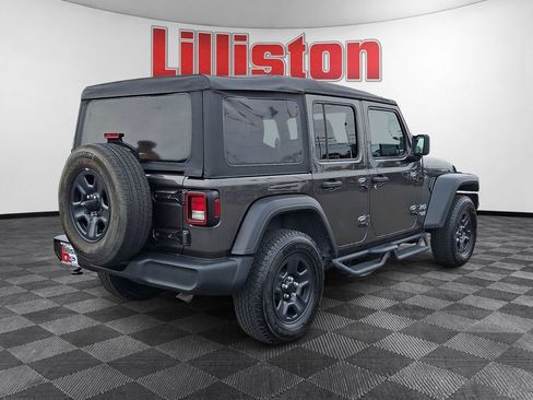 Used 2019 Jeep Wrangler Unlimited Sport AWD/4WD image 4