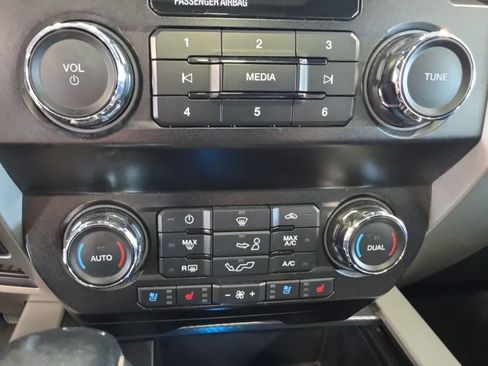 Used 2019 Ford F150 Lariat AWD/4WD image 25