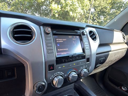 Used 2014 Toyota Tundra SR5 w/ SR5 Upgrade Package AWD/4WD image 14