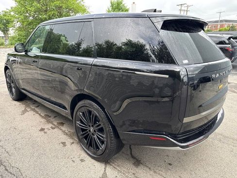 Used 2024 Land Rover Range Rover Long Wheelbase SE AWD/4WD image 3