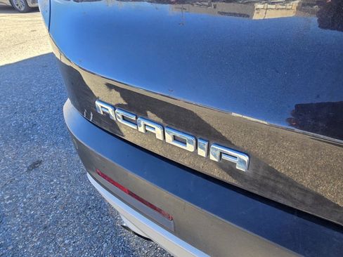 Used 2018 GMC Acadia SLT image 11