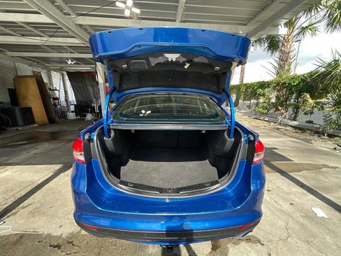 Used 2017 Ford Fusion SE FWD image 15