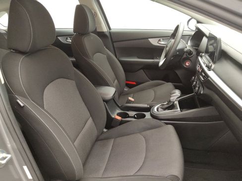 Used 2022 Kia Forte LXS FWD image 21