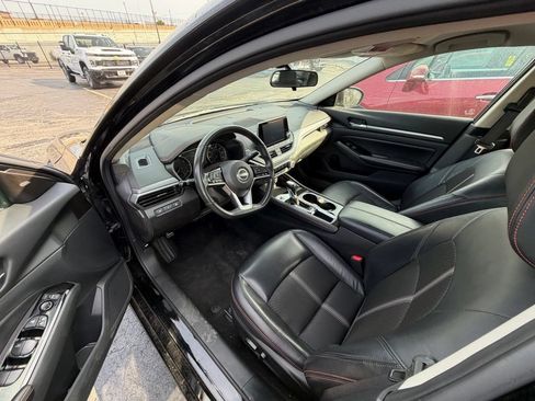 Used 2024 Nissan Altima 2.5 SR FWD image 5