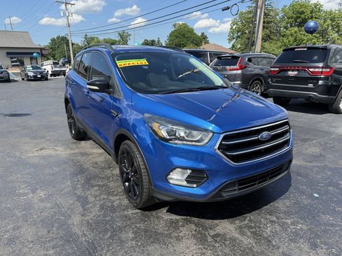 Used 2017 Ford Escape Titanium AWD/4WD image 3