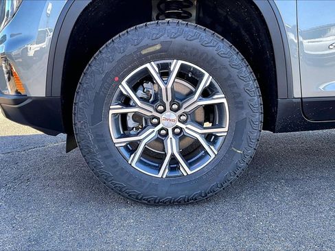 New 2026 GMC Acadia AT4 w/ Luxury Package image 12