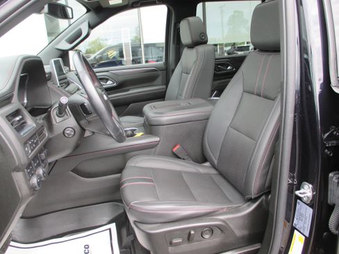 Used 2022 Chevrolet Tahoe RST w/ Luxury Package AWD/4WD image 20