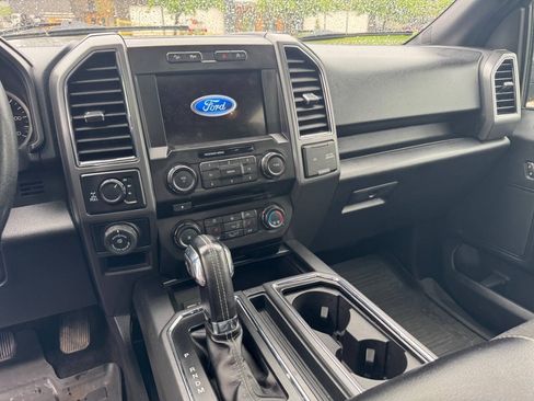 Used 2018 Ford F150 XLT w/ Equipment Group 302A Luxury AWD/4WD image 10