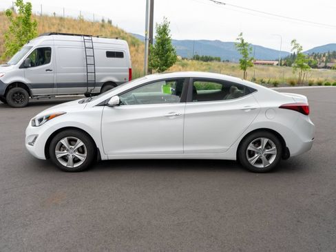 Used 2016 Hyundai Elantra Value Edition FWD image 4