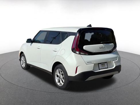 Used 2025 Kia Soul LX w/ LX Technology Package image 11