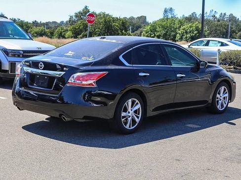 Used 2015 Nissan Altima 2.5 SV FWD image 5