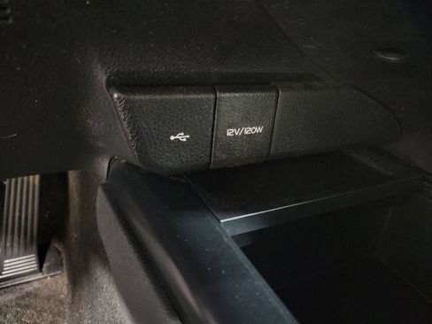 Used 2020 Toyota Camry SE AWD/4WD image 18