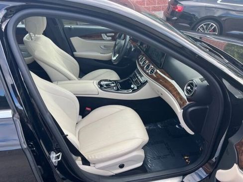 Used 2017 Mercedes-Benz E 300 4MATIC image 13