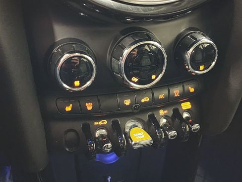 Used 2022 MINI Cooper SE image 23
