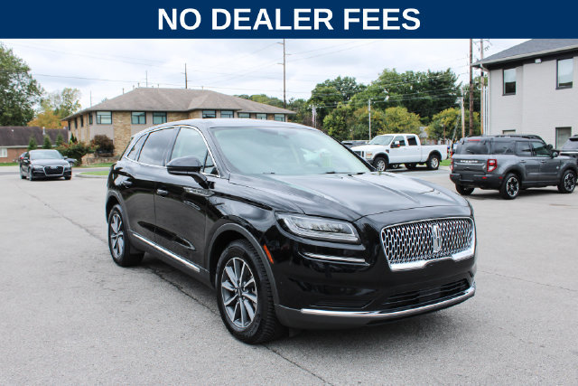 Used 2022 Lincoln Nautilus AWD image 2