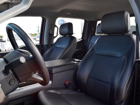 Used 2024 Ford F250 Lariat w/ Black Appearance Package AWD/4WD image 16