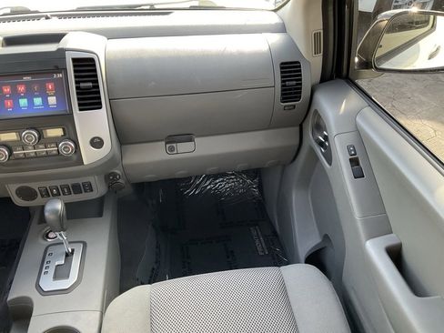 Used 2021 Nissan Frontier SV w/ Midnight Edition Floor Mats image 56