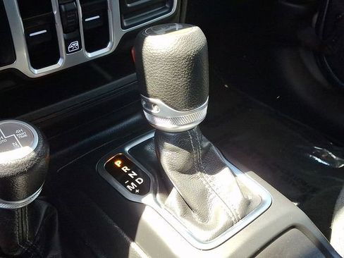 Used 2025 Jeep Wrangler Unlimited Sahara w/ Safety Group AWD/4WD image 14