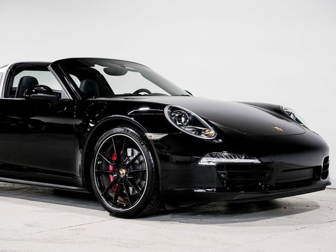 Used 2015 Porsche 911 Targa 4S AWD/4WD image 39