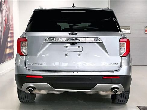 Used 2023 Ford Explorer Limited AWD/4WD image 5