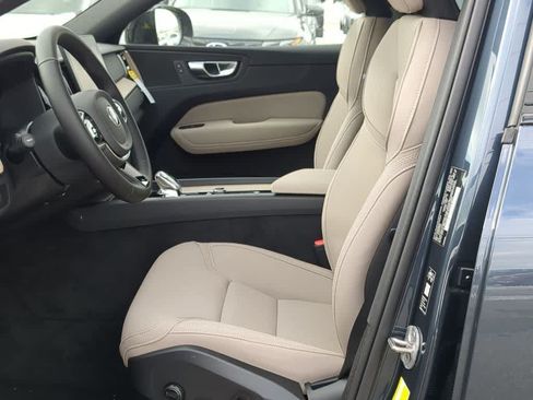 Used 2026 Volvo XC60 B5 Plus w/ Protection Package Premier AWD/4WD image 15