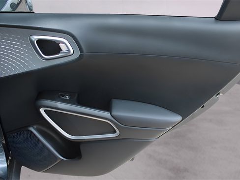 Used 2024 Kia Soul LX w/ Option Group 015 image 28