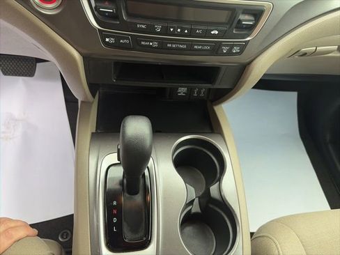 Used 2016 Honda Pilot EX image 16