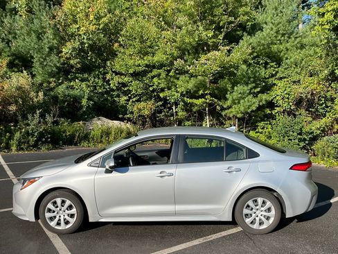 Certified 2023 Toyota Corolla LE w/ Carpet Mat Package (TMS) FWD image 2