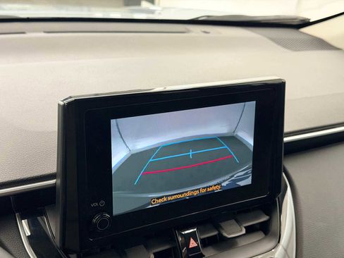 Used 2024 Toyota Corolla Cross LE image 29