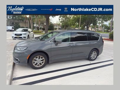 Used 2022 Chrysler Pacifica Touring-L