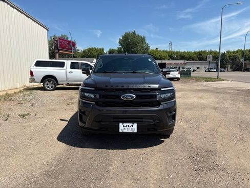 Used 2023 Ford Expedition Limited AWD/4WD image 4