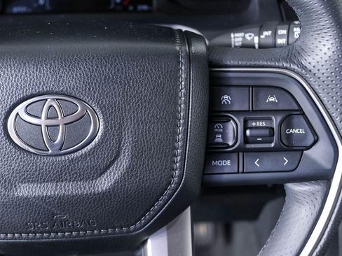 Used 2025 Toyota 4Runner SR5 RWD image 12