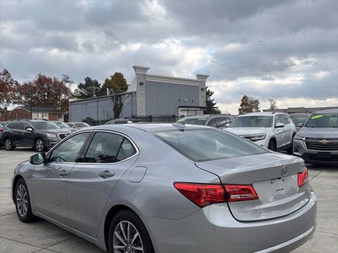 Used 2018 Acura TLX w/ Technology Package FWD image 5
